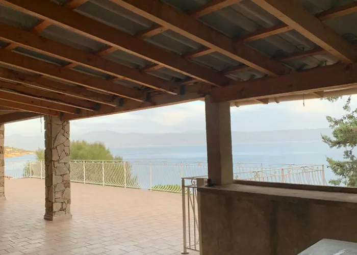 Maison De Vue Proche Sanguinaires Ref 1070 *