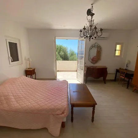 Maison De Vue Proche Sanguinaires Ref 1070 *