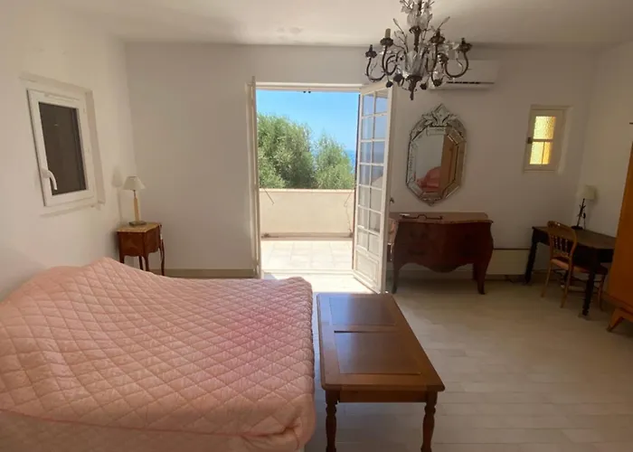 Maison De Vue Proche Sanguinaires Ref 1070 *